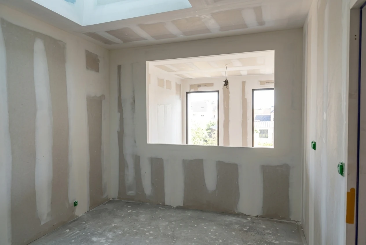 Chambre — avant peinture