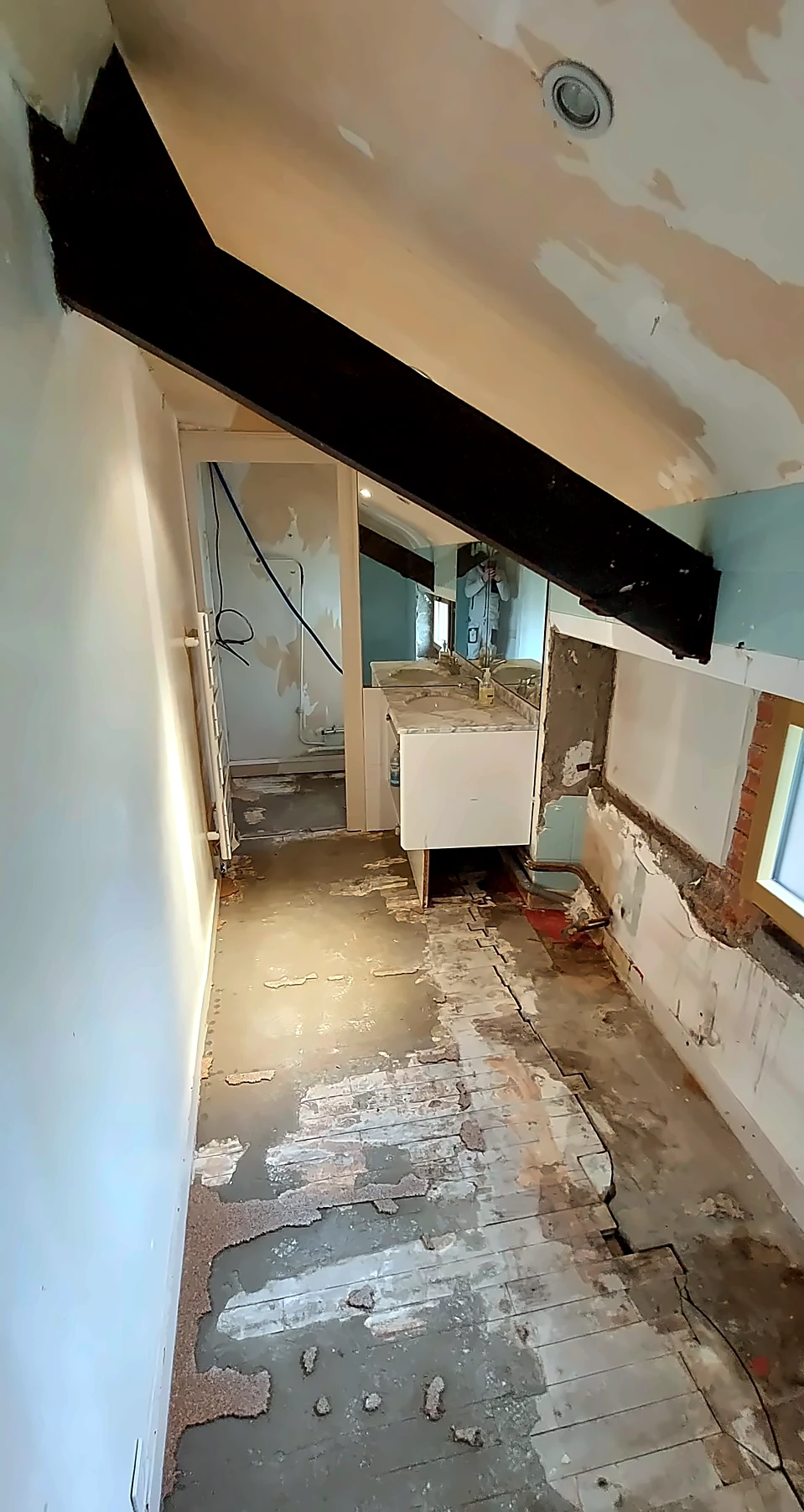 Salle de bain — avant travaux